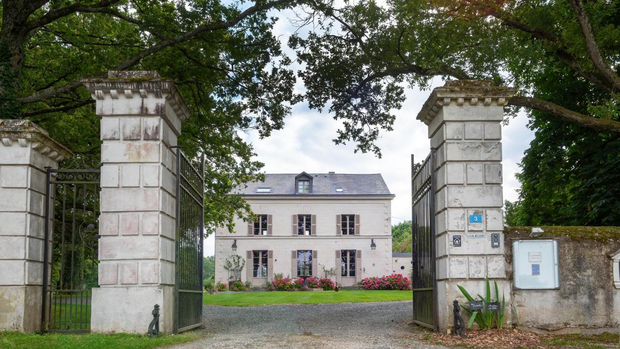 Bed and Breakfast La Gironnerie à Loche-sur-Indrois Extérieur photo